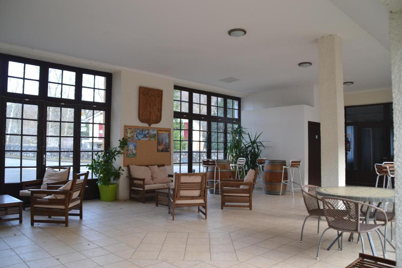 Izest Auberge De La Vallee D'Ossau מראה חיצוני תמונה